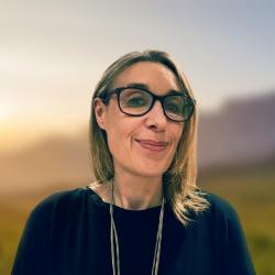 Suzanna Dale Head Shot